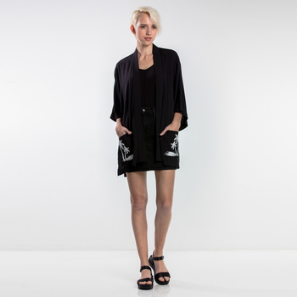 LEVI'S Black Leila Embroidered Palm Tree Kimono Open Cardigan LARGE Flowy Pocket